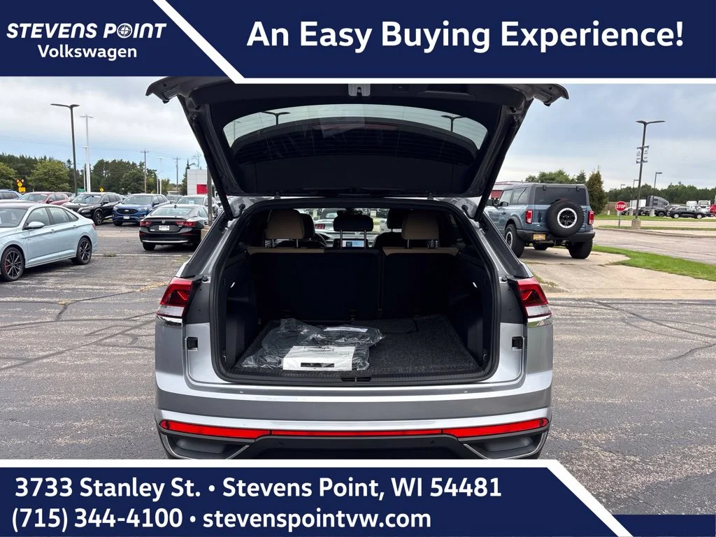 New 2026 Silver Mist Metallic Volkswagen SE w/Technology image 24