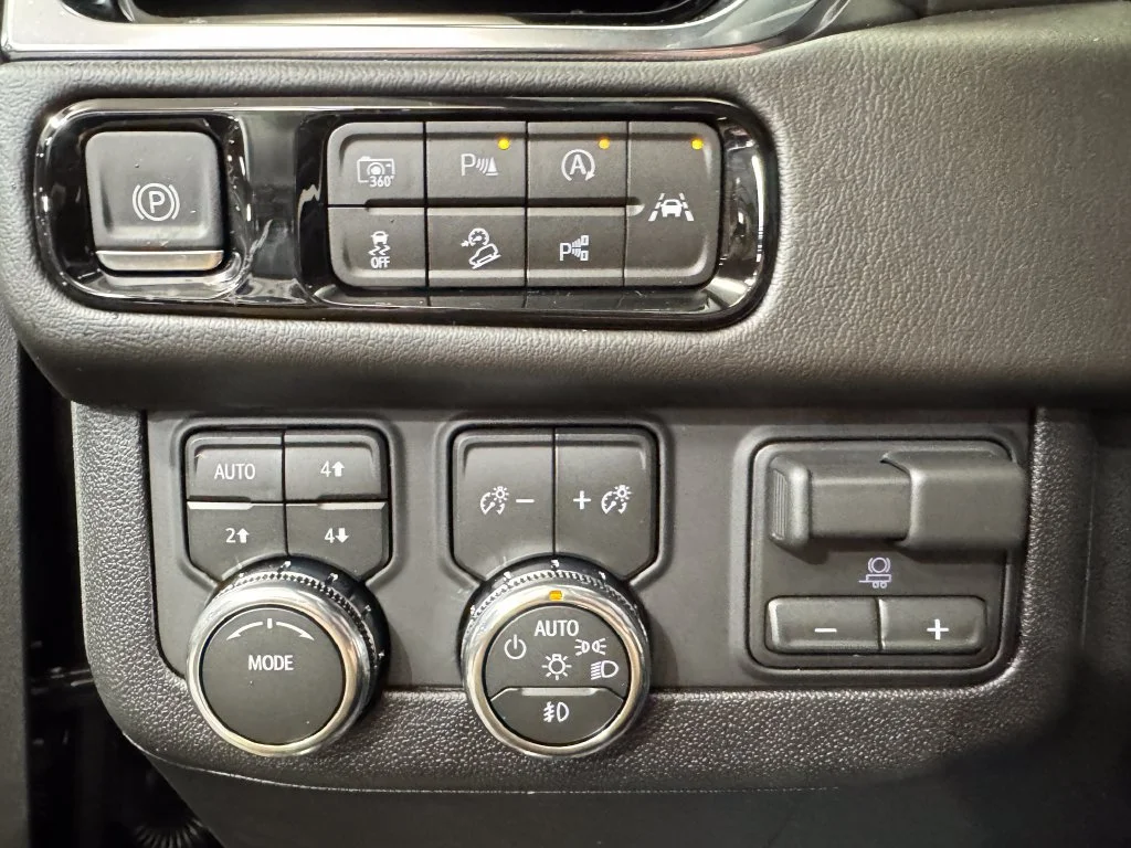 2026 GMC Yukon XL Denali - Photo 22