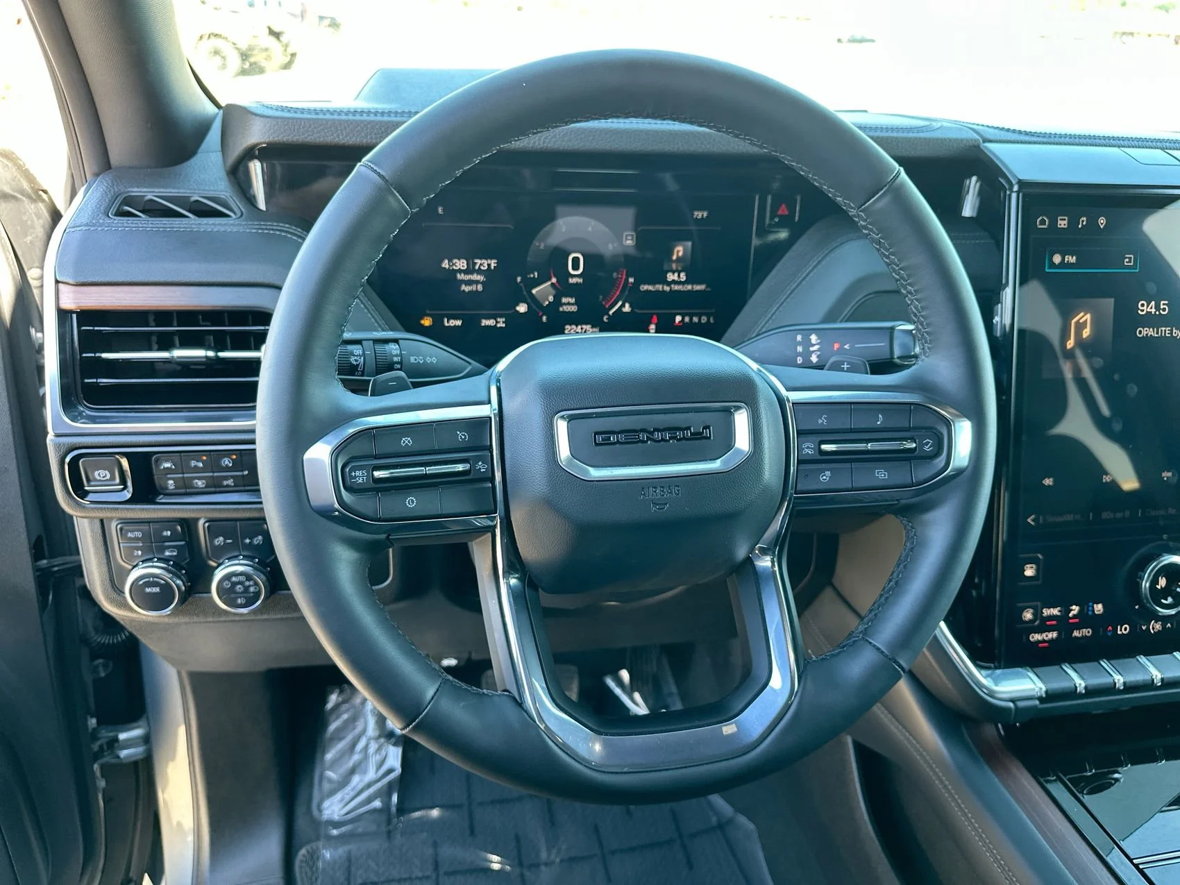 Used 2025 Sterling Metallic GMC Denali image 14