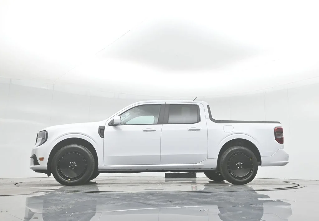New 2025 White Ford Lobo Standard image 7