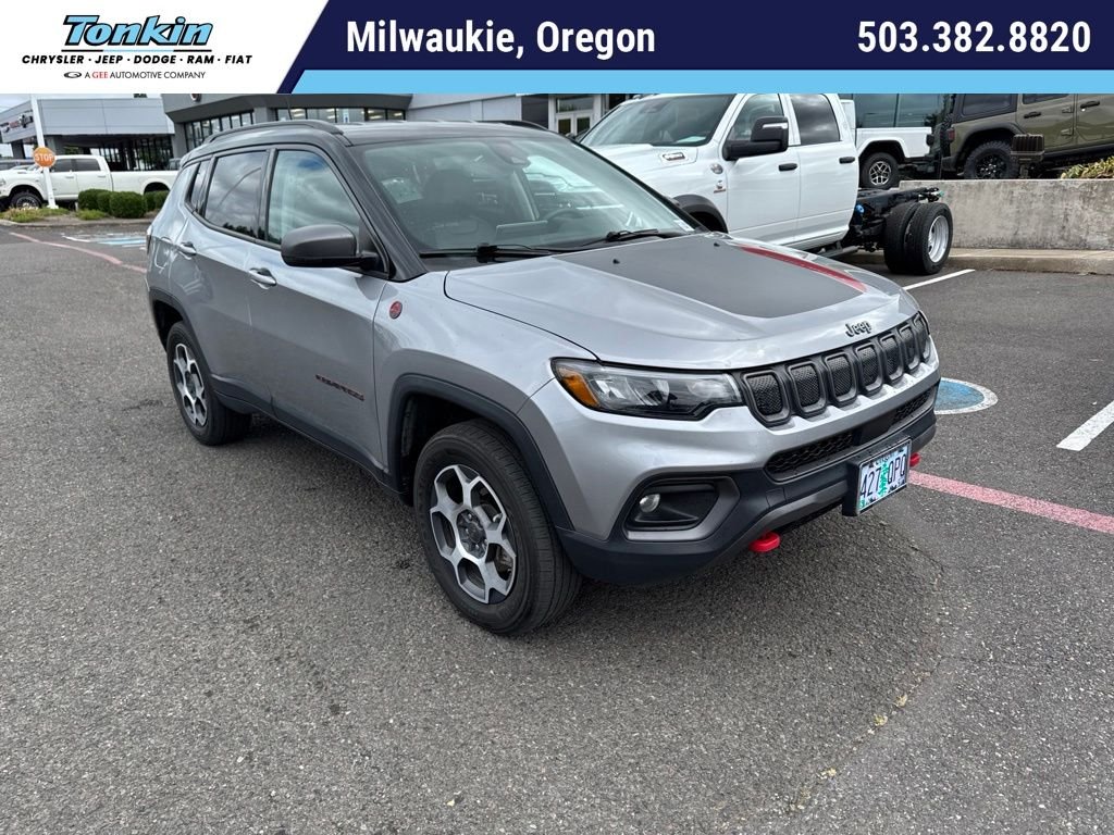 Used 2022 Silver Jeep Trailhawk image 1