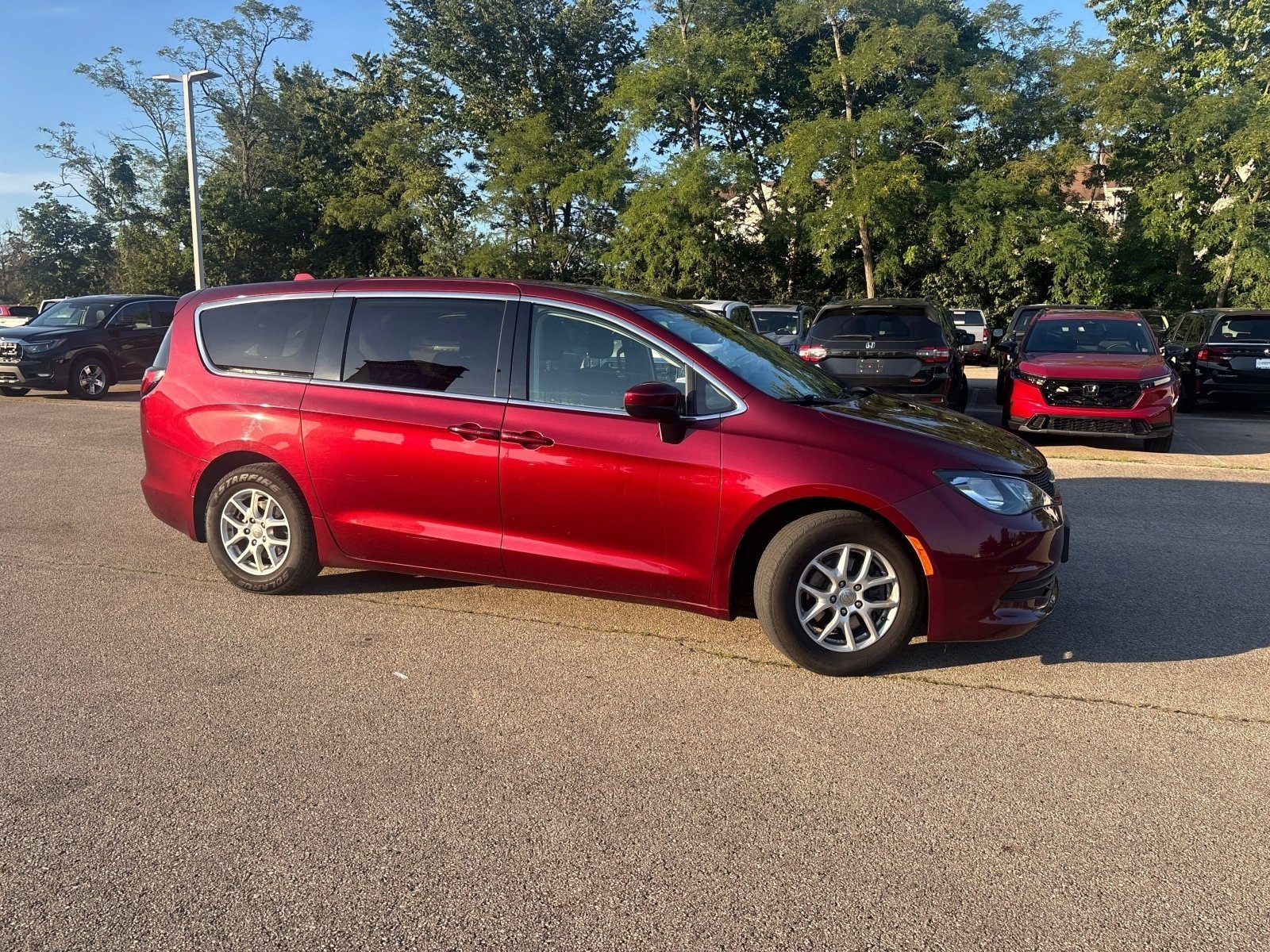 Used 2017 Velvet Red Pearlcoat Chrysler Touring image 23