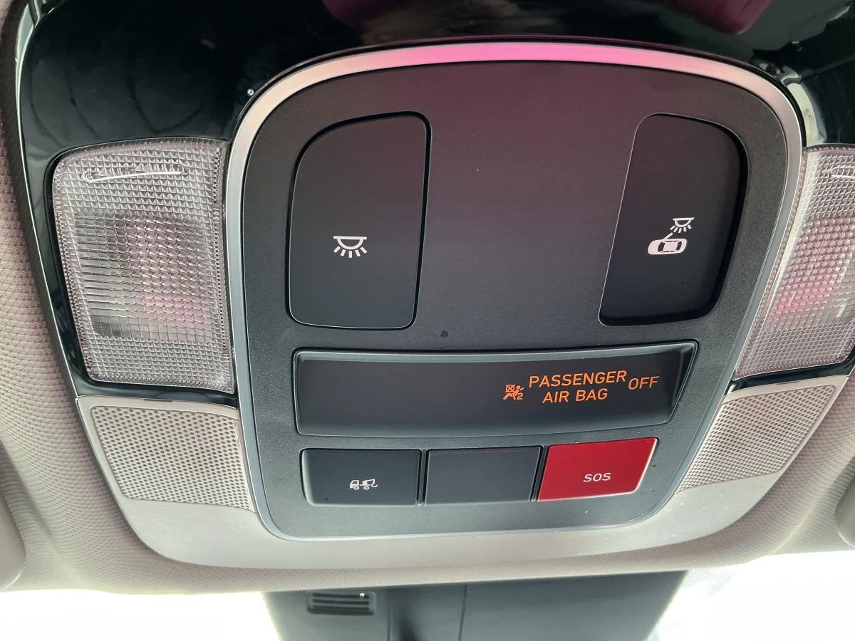 Used 2022 Red Hyundai Preferred image 32