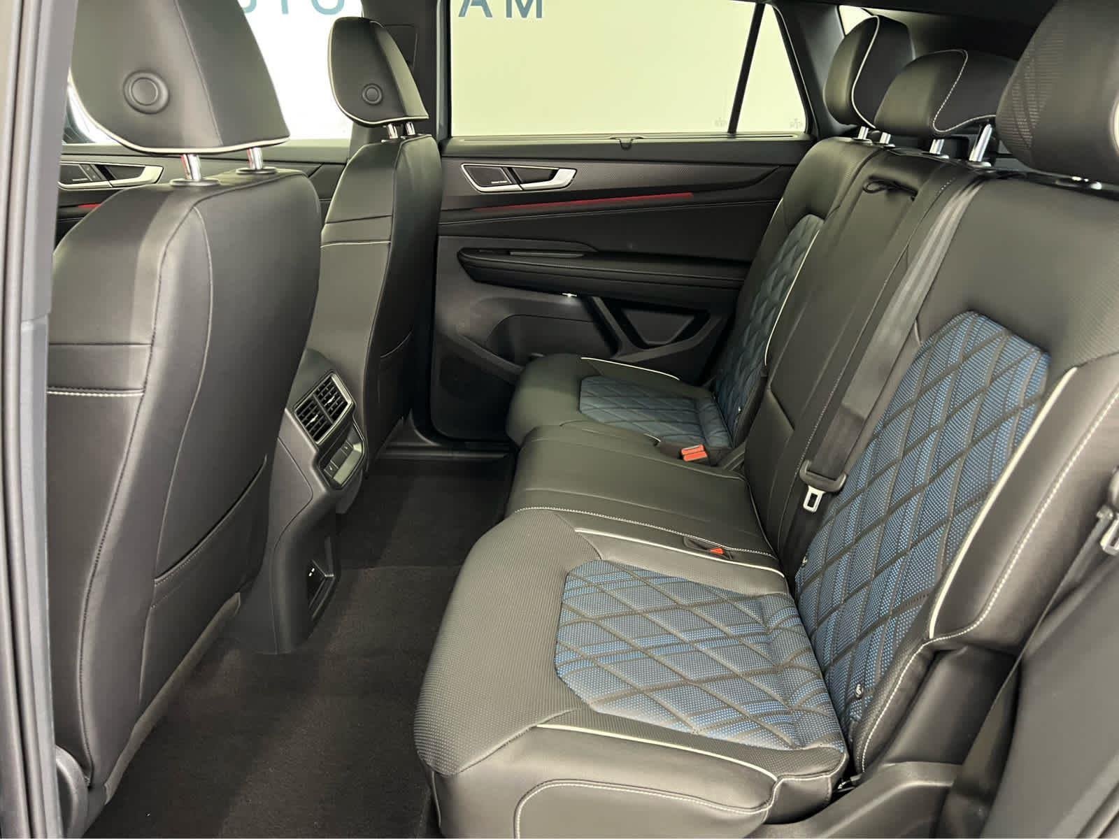 2026 Volkswagen Atlas Cross Sport SEL Premium R-LINE - Photo 29
