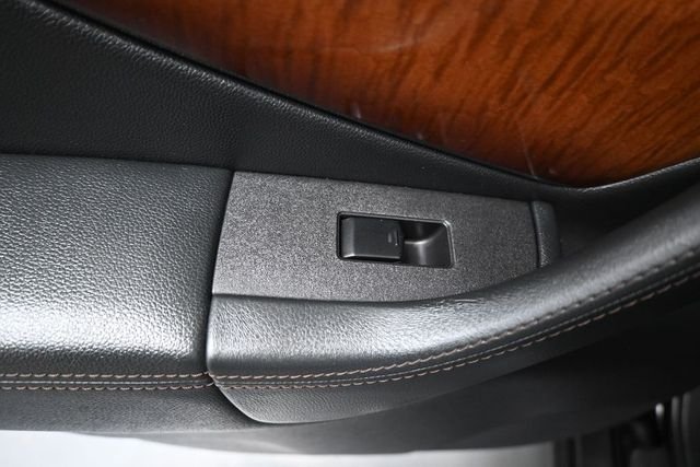 Used 2016 Black INFINITI Base image 14