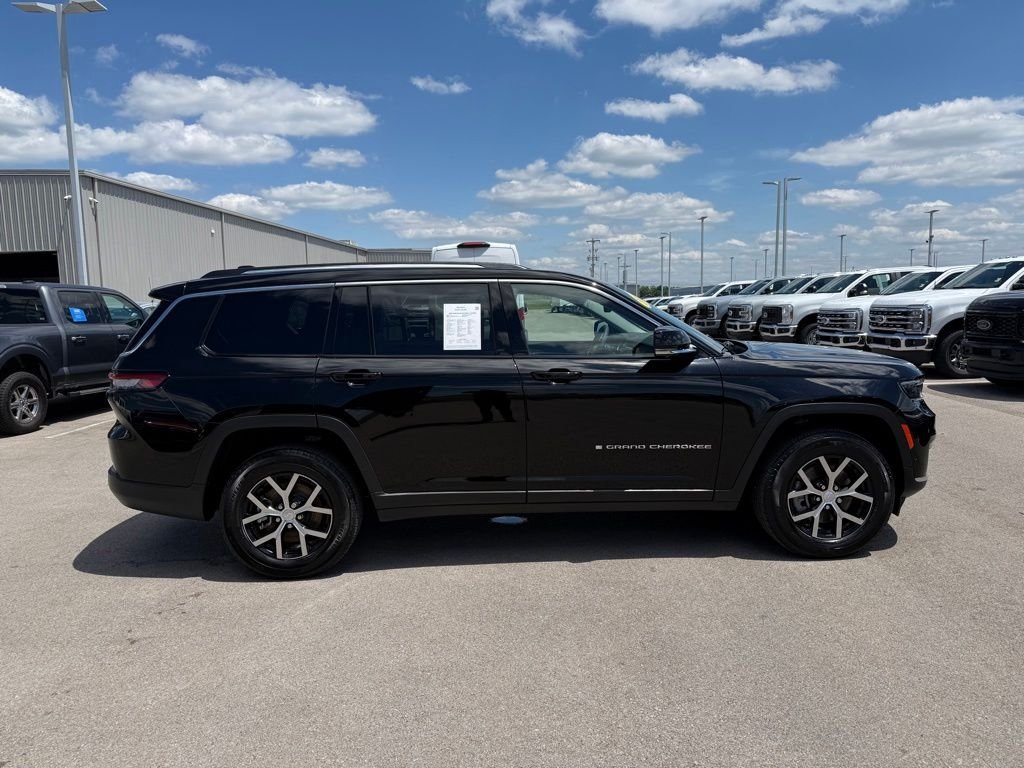Used 2023 Black Jeep Limited image 36