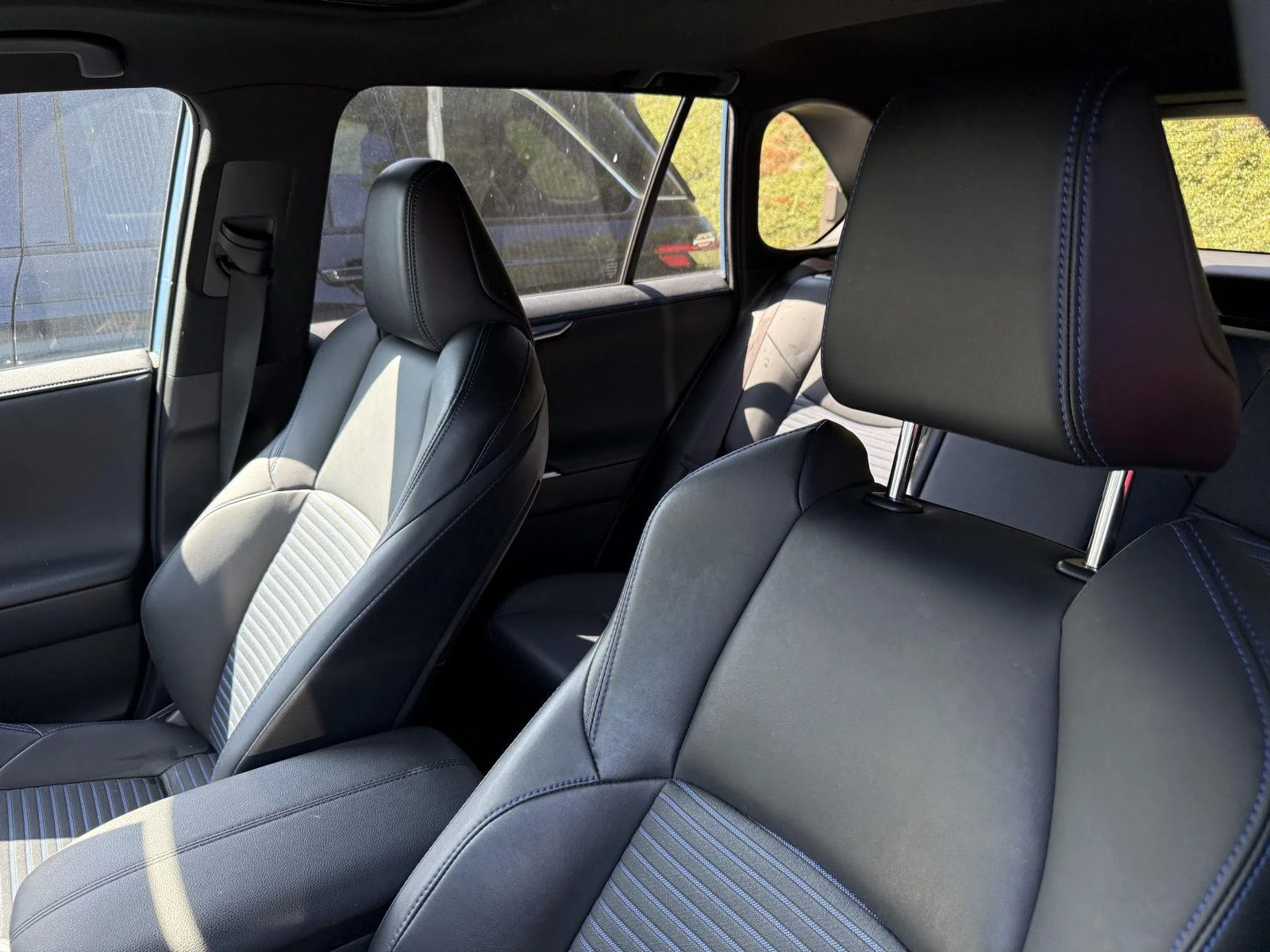 Used 2022  Toyota Hybrid XSE image 7