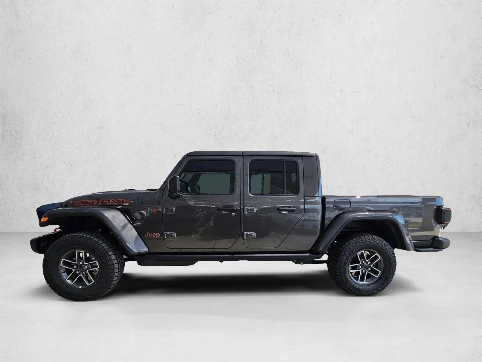 New 2026 Granite Crystal Metallic Clear-Coat Exterior Paint Jeep Mojave X image 5