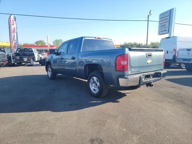 Used 2009 Blue Granite Metallic Chevrolet LT image 9