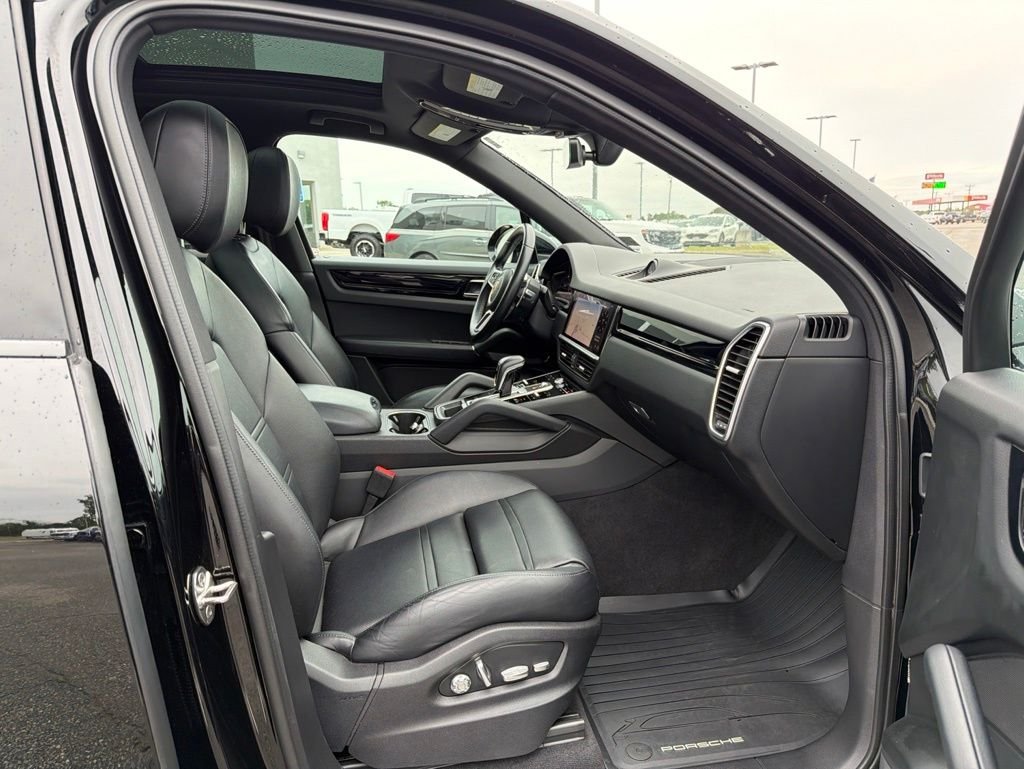 Used 2021 Black Porsche Base image 21