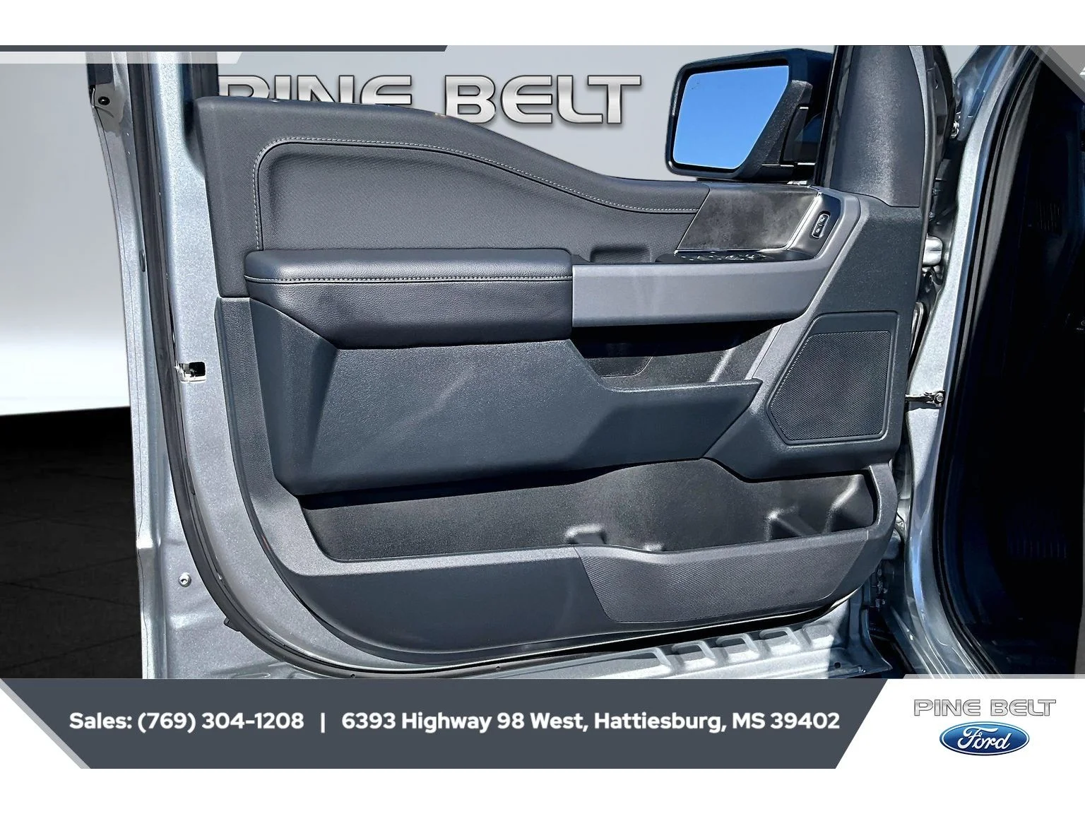 New 2026 Iconic Silver Metallic Ford XLT image 18