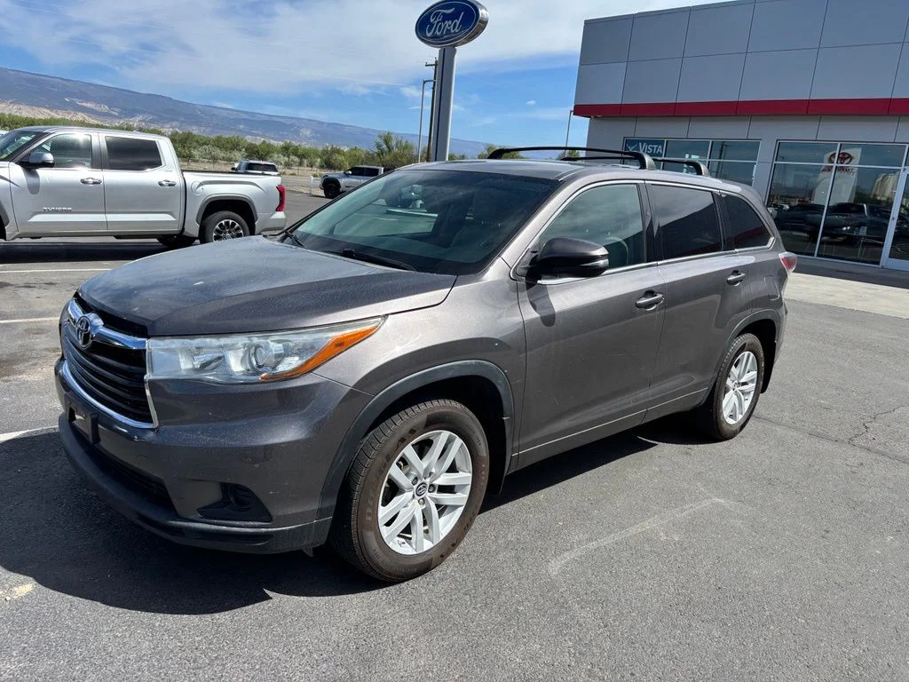 Used 2016 Toyota Highlander LE with VIN 5TDBKRFH9GS349797 for sale in Delta, CO