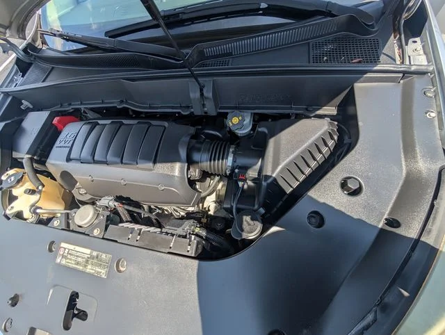 Used 2015 Silver Chevrolet LT image 22