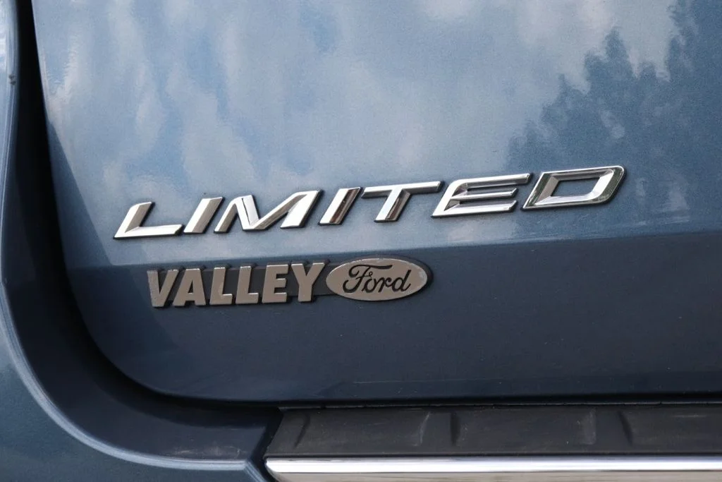 Used 2020 Blue Ford Limited image 35