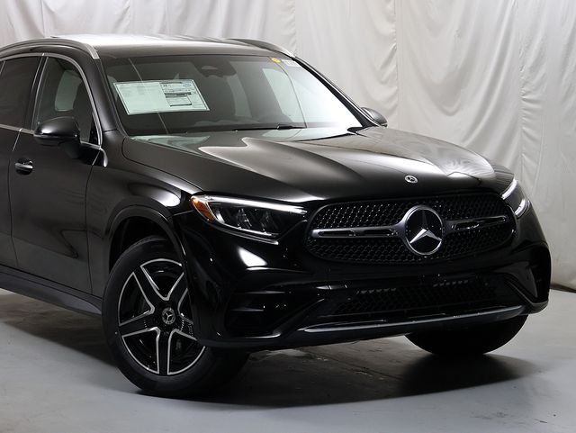 New 2026 Black Mercedes-Benz GLC 300 image 2