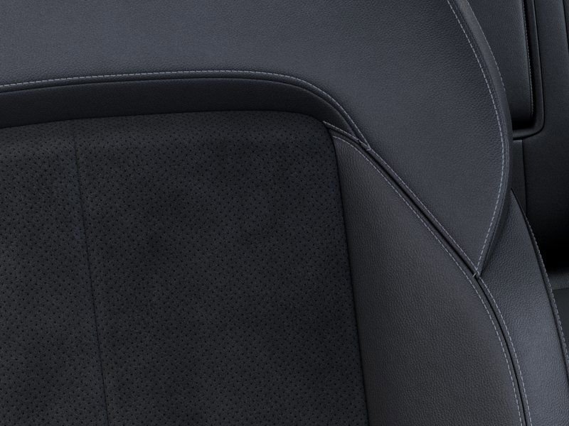New 2026 Diamond Black Crystal Pearl-Coat Exterior Paint Jeep Altitude image 20