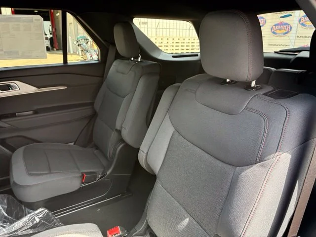 New 2027 Avalanche Gray Ford Active image 9