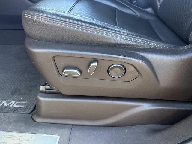 Used 2021 Hunter Green GMC Denali image 28