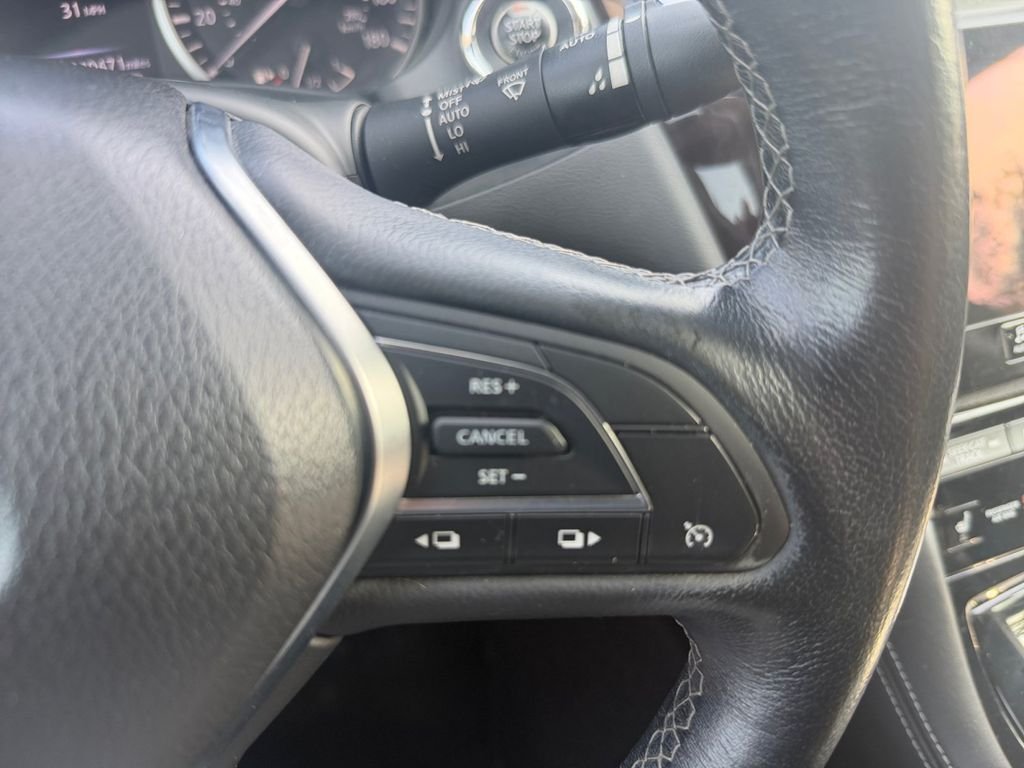 Used 2018 Black INFINITI 3.0t LUXE image 30