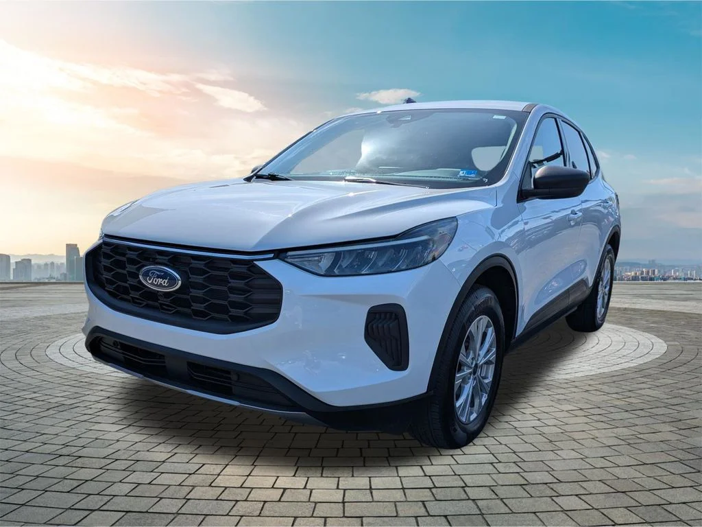 Used 2025 Oxford White Ford Active image 9