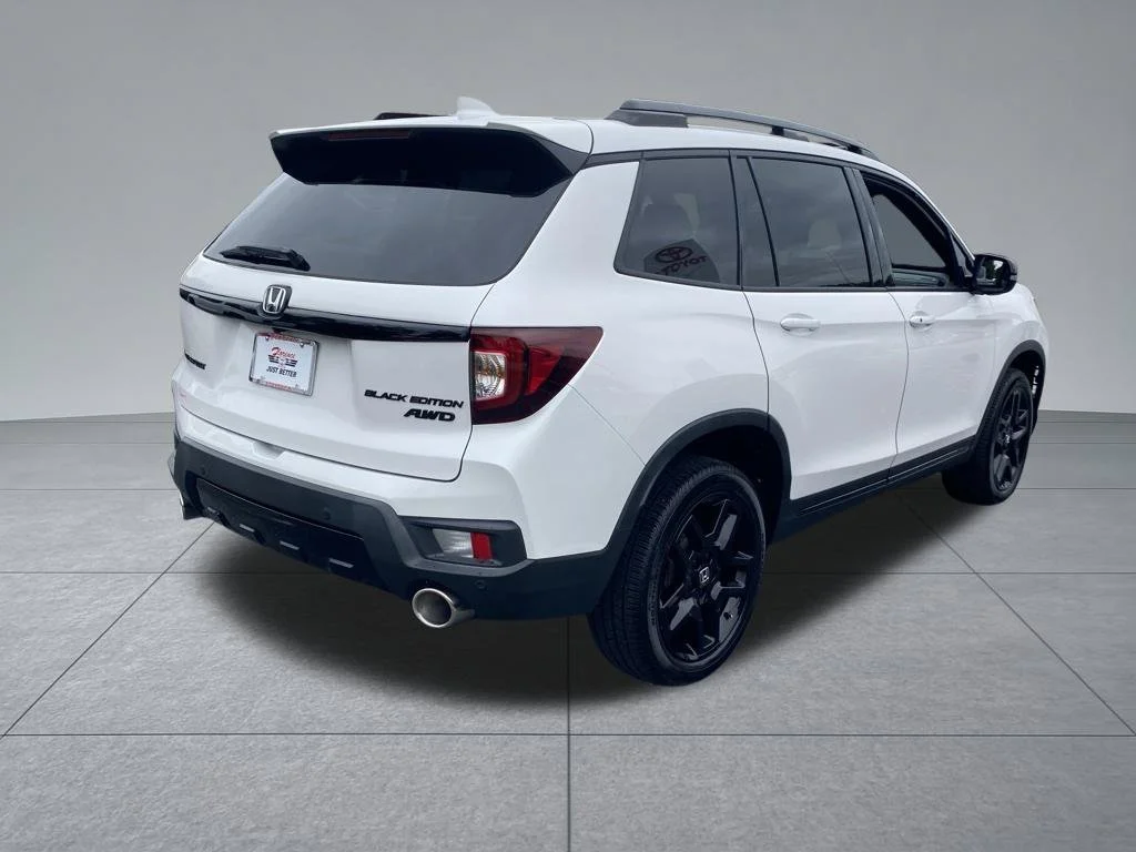 Used 2024  Honda Black Edition image 16