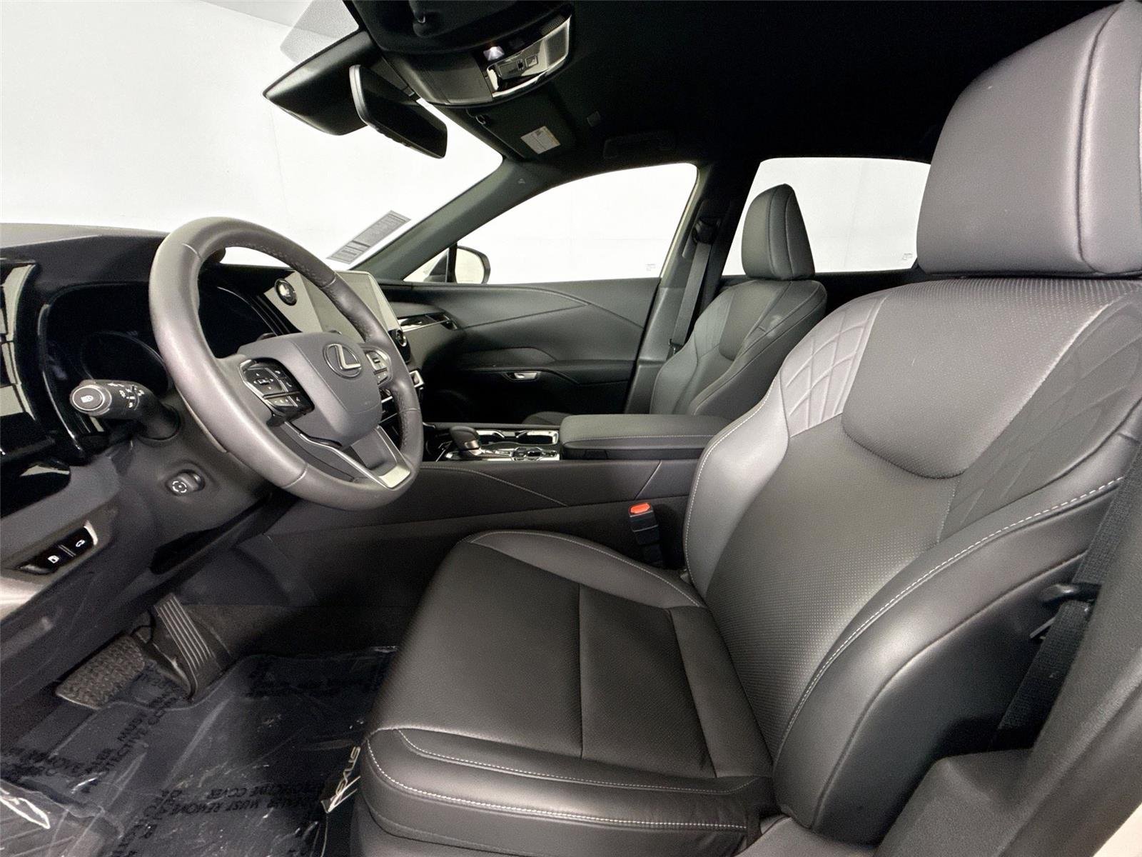 Used 2024 Eminent White Pearl Lexus Base image 3