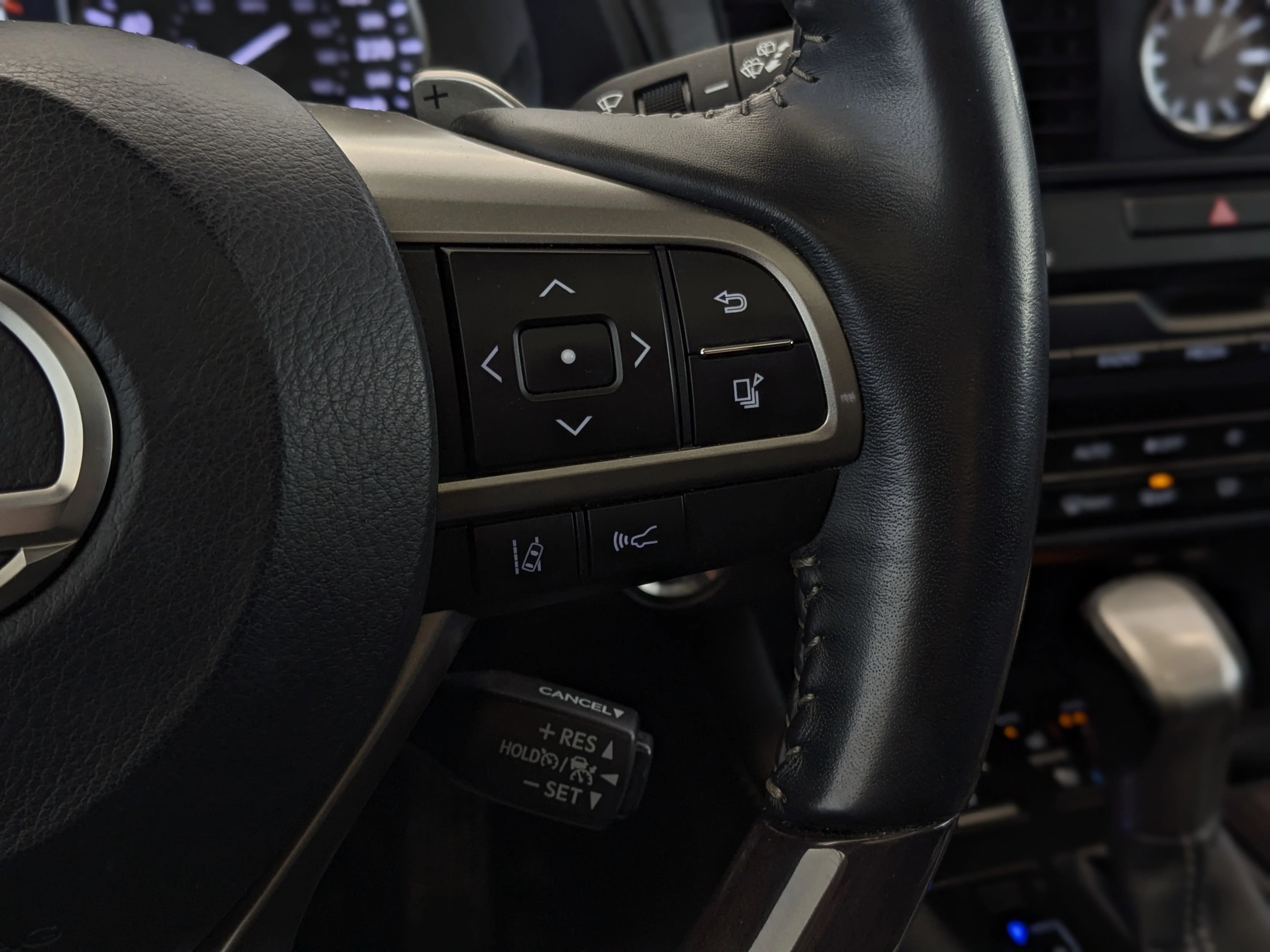 Used 2020 Silver Lexus RX 350 - 8 Touchscreen - Leather - Sunroof - image 19