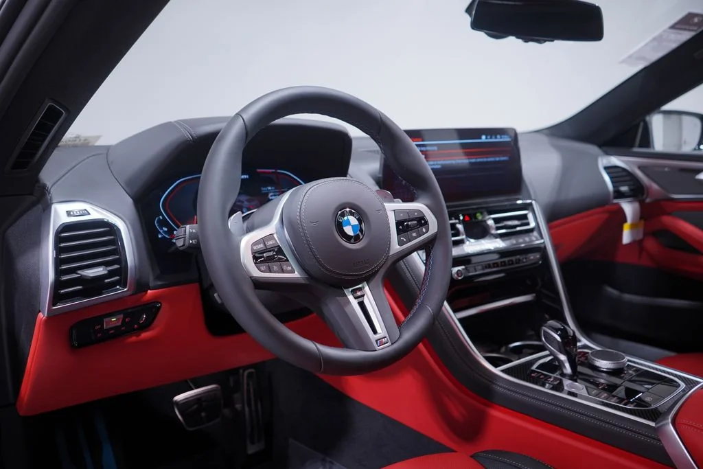 2026 BMW 8 Series M850i - Photo 6