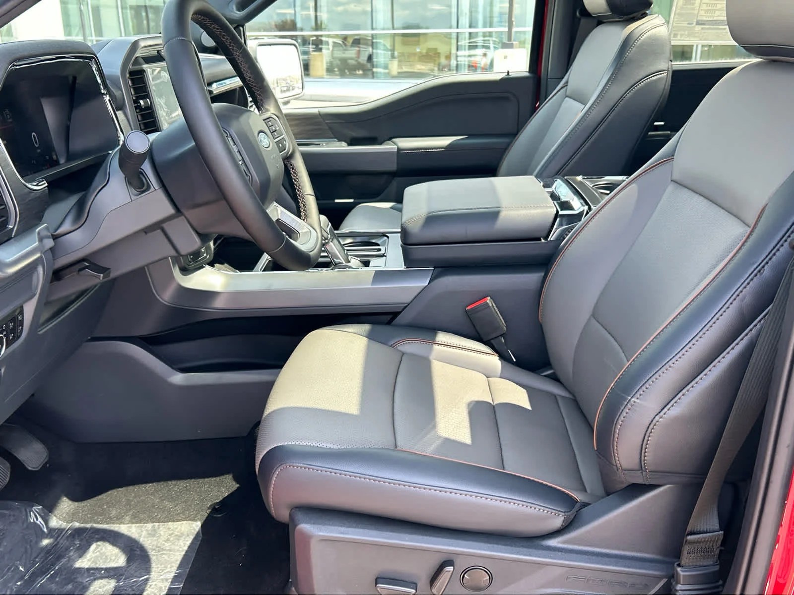 2025 Ford F-150 Lariat - Photo 27
