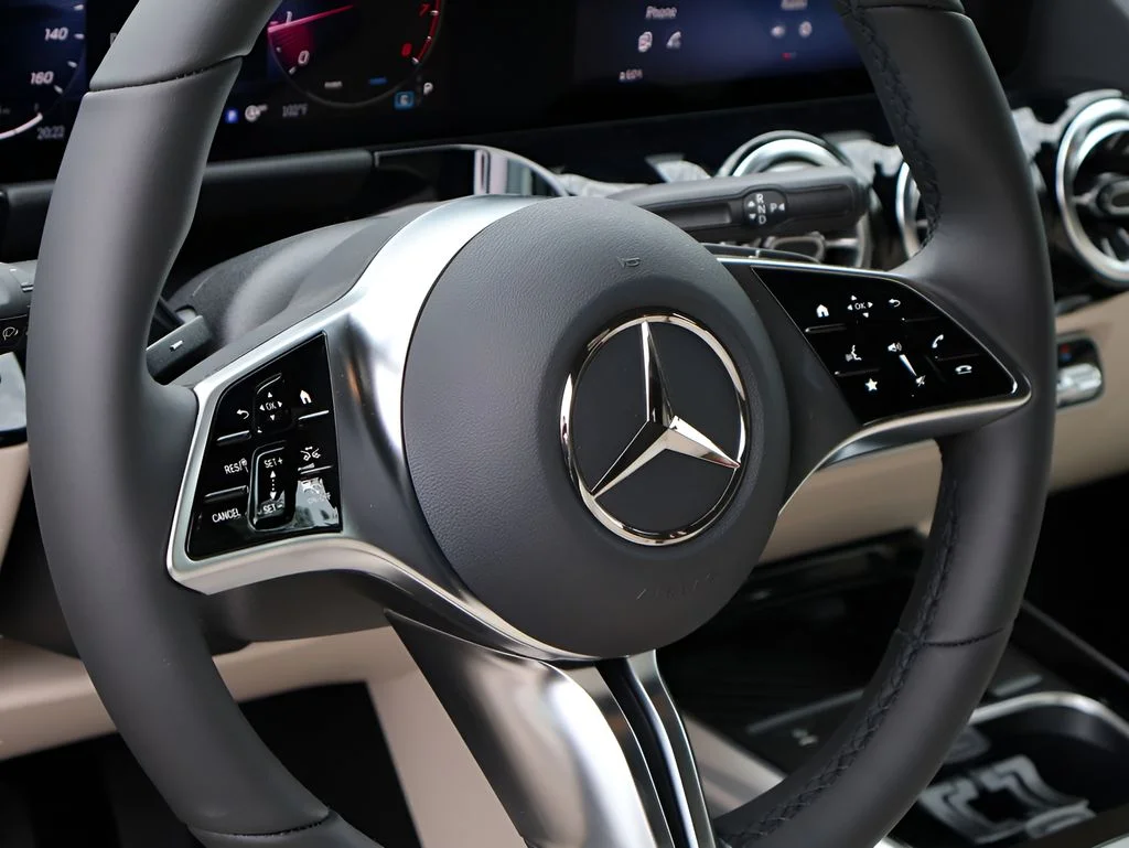 New 2026 Grey Mercedes-Benz GLA 250 image 18