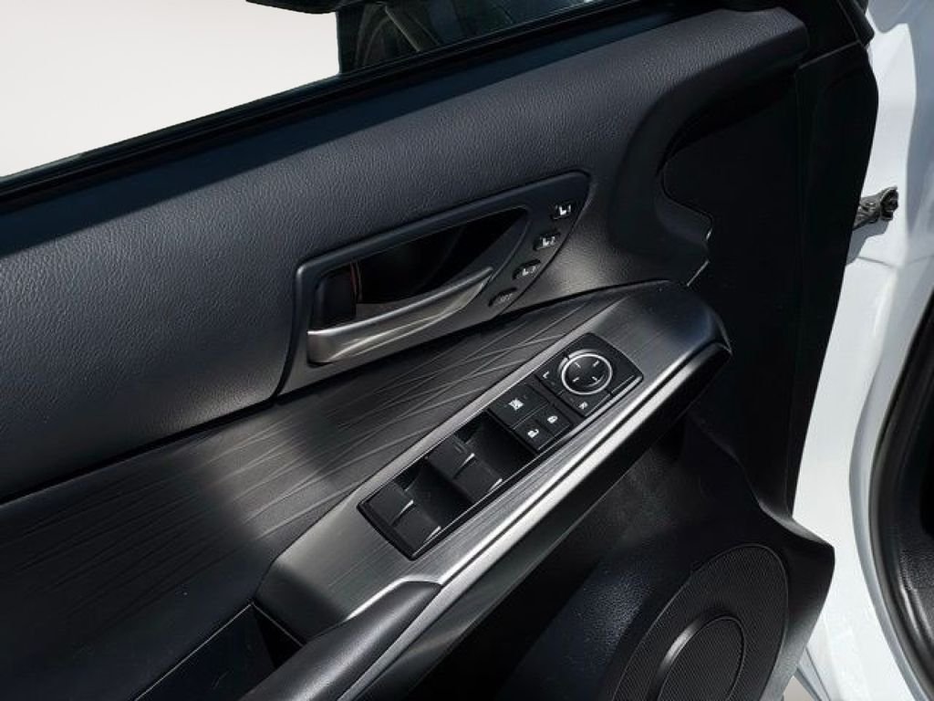 Used 2024 White Lexus 500 F SPORT Performance Premium image 10