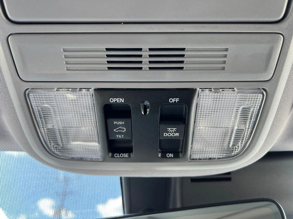 Used 2021 White Honda Special Edition image 33