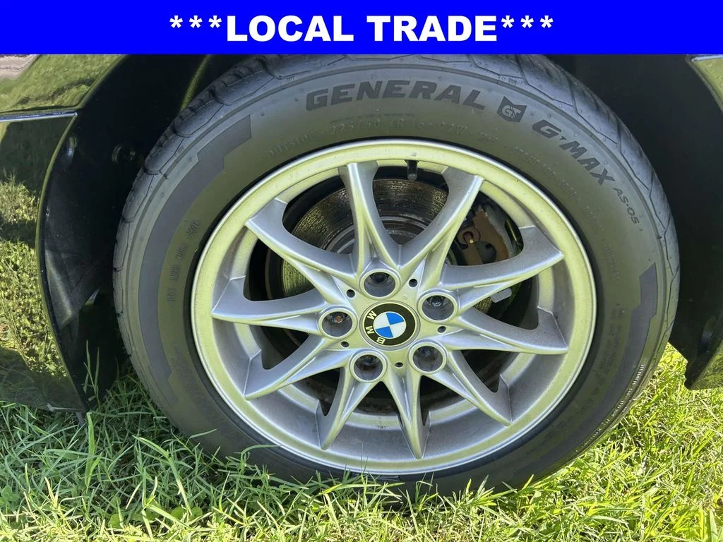 Used 2004 Black BMW 2.5i image 10