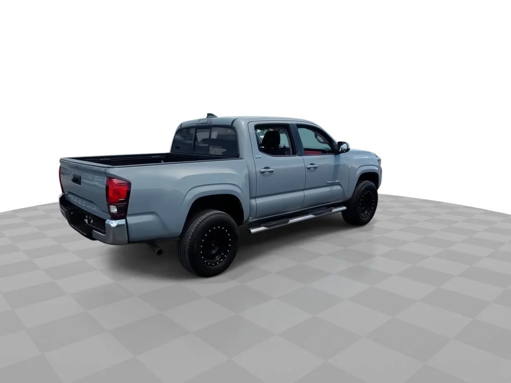 Used 2020 Gray Toyota SR5 image 8