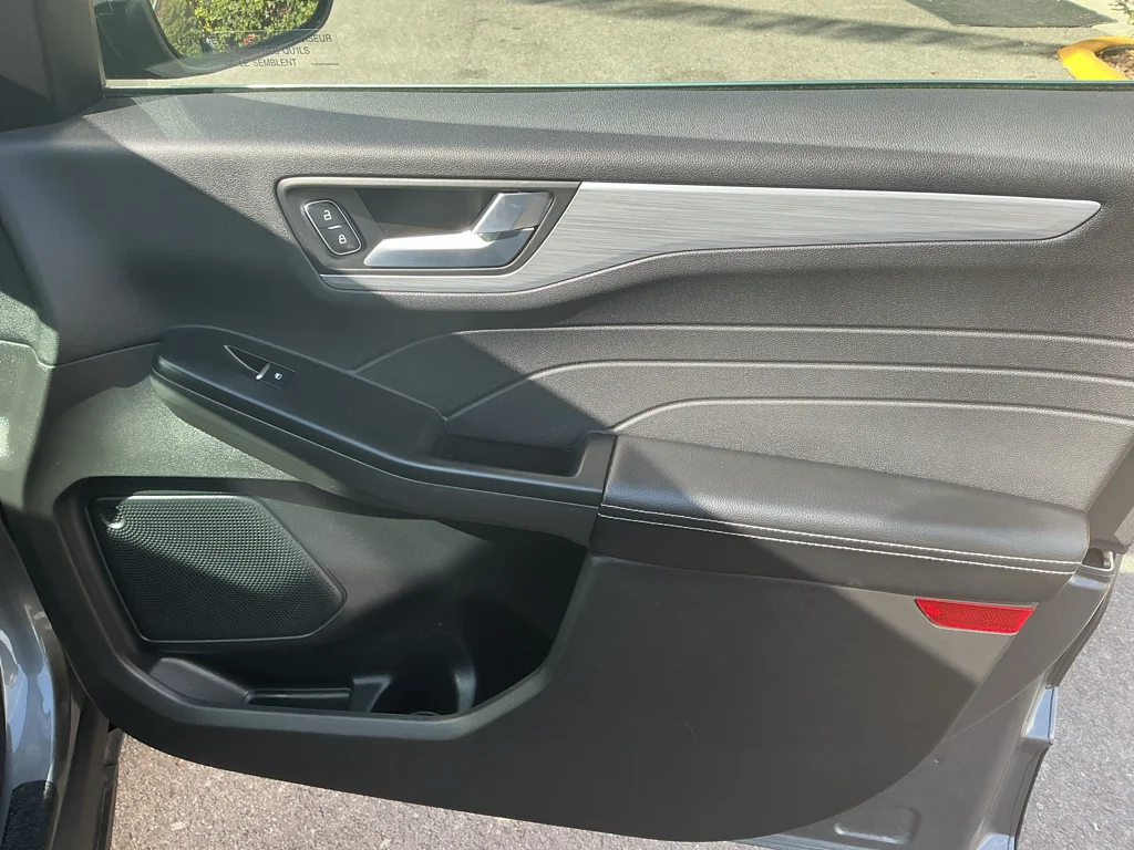 Used 2025 Carbonized Grey Metallic Ford Platinum image 16