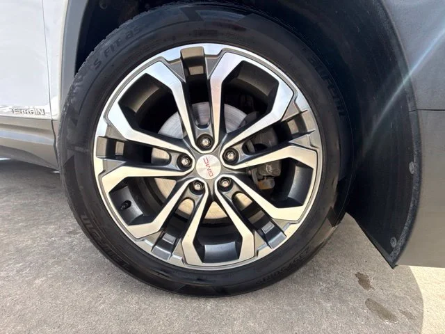 Used 2019 White GMC SLT image 5