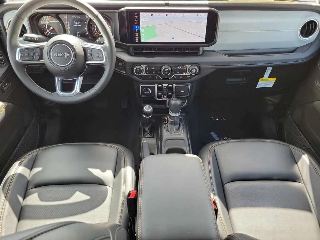 2025 Jeep Wrangler 4-Door Sahara - Photo 12