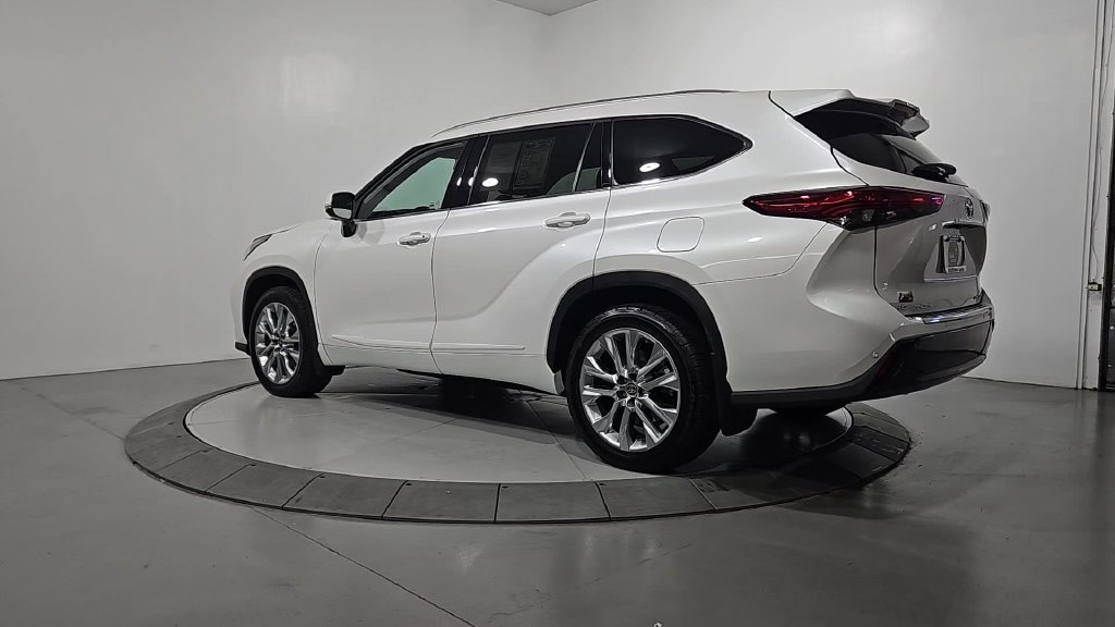 Used 2023 Pearl Toyota Limited image 3