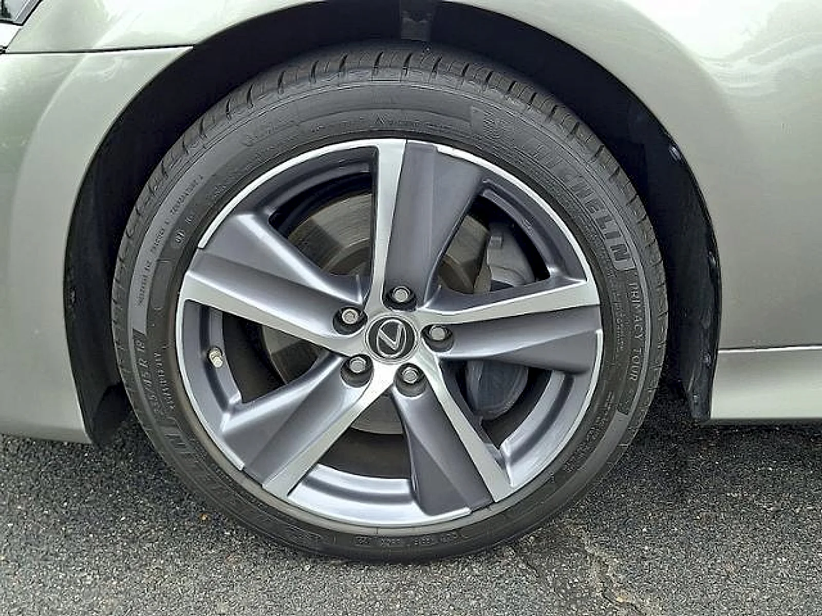Used 2020 Atomic Silver Lexus  image 31
