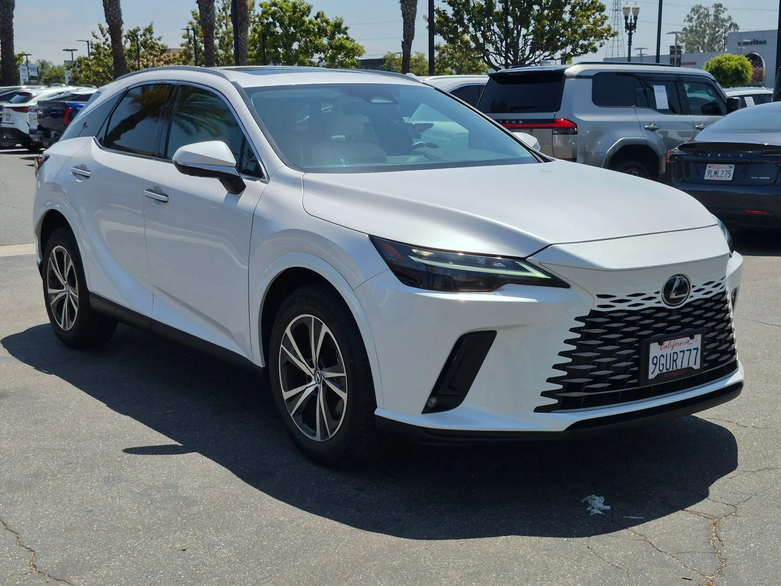 Certified Used 2023 Eminent White Pearl Lexus RX 350 Premium image 5