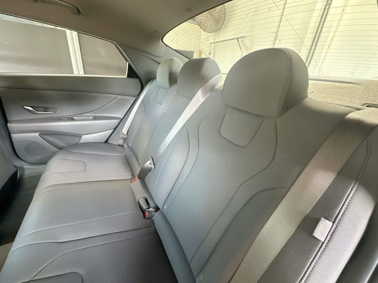 2025 Hyundai Elantra SE - Photo 22