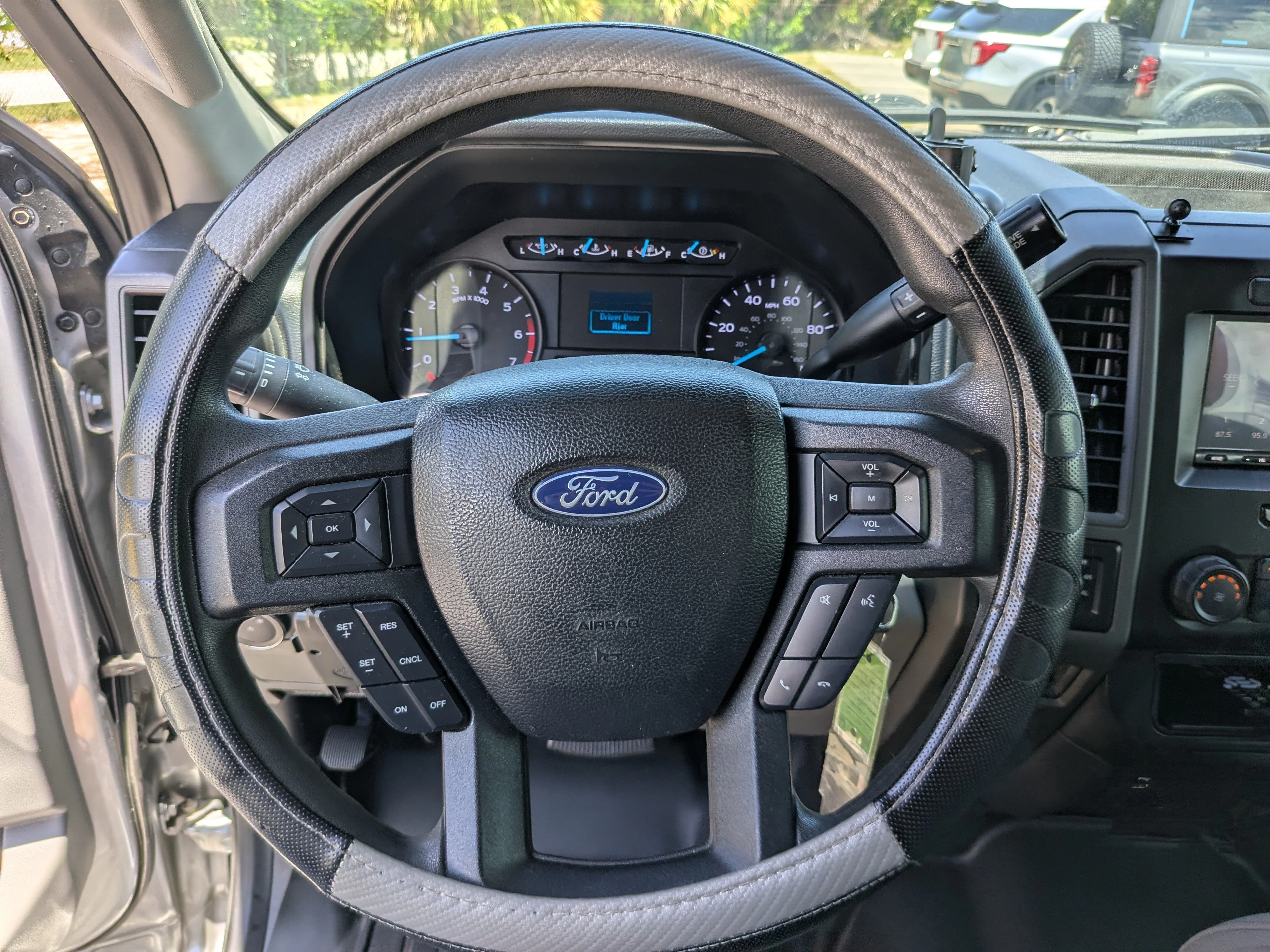 Certified Used 2020 Iconic Silver Metallic Ford XL image 28