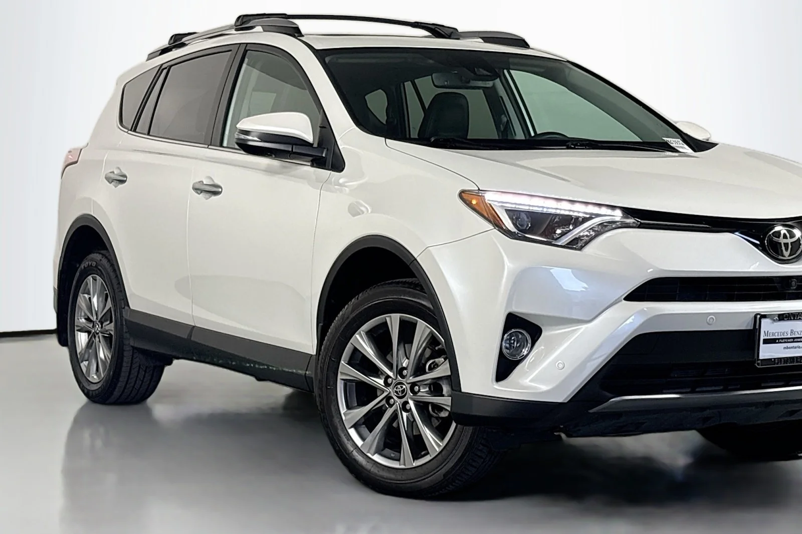 Used 2017 Blizzard Pearl Toyota Limited image 14