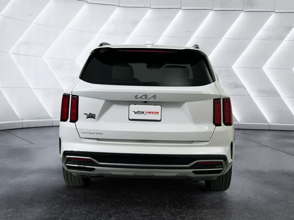 Used 2023 White Kia SX image 5