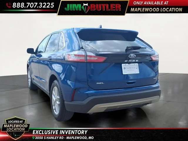 Used 2024  Ford SEL image 2