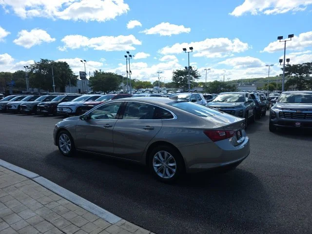 Used 2025 Gray Chevrolet LT image 4