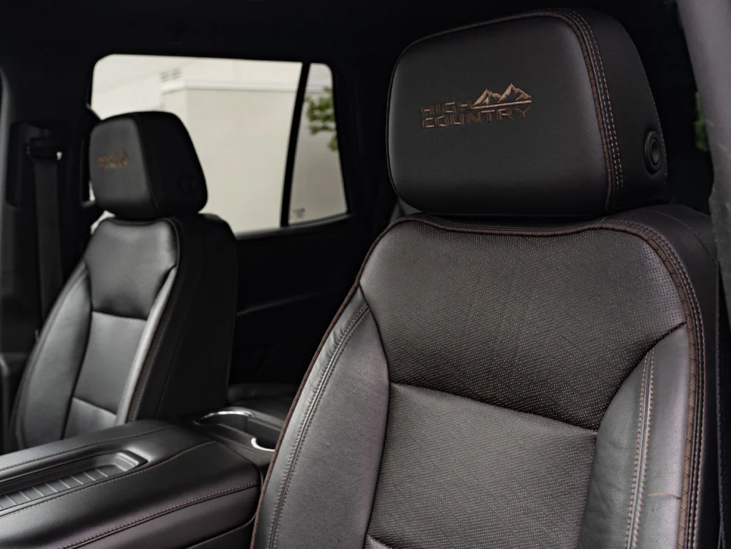 Used 2021 Summit White Chevrolet High Country image 25