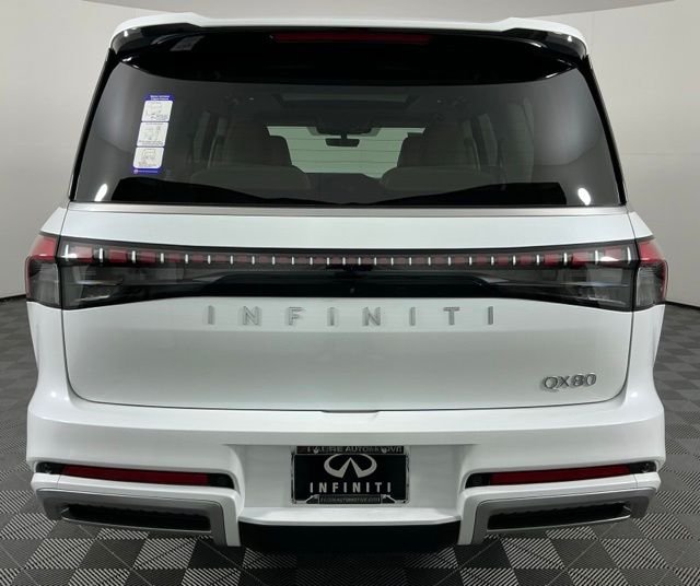 New 2026 RADIANT WHITE INFINITI Luxe 2WD image 5