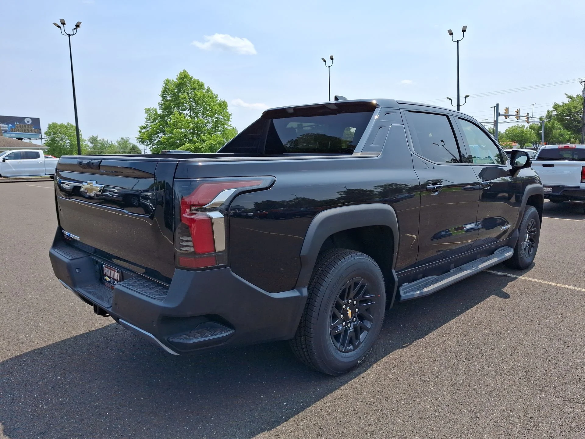 2025 Chevrolet Silverado EV LT - Photo 30