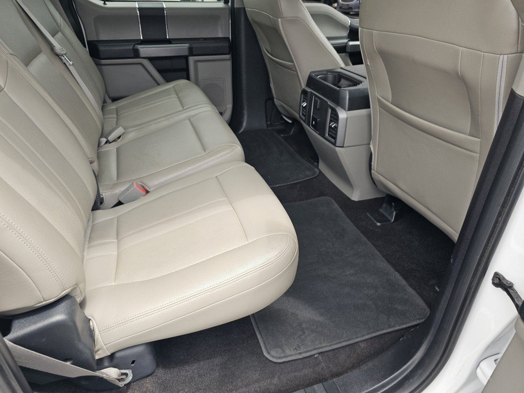 Certified Used 2018 Oxford White Ford XLT image 5
